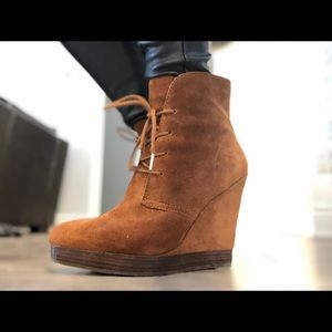 MICHAEL KORS BOOTIES SIZE 9
